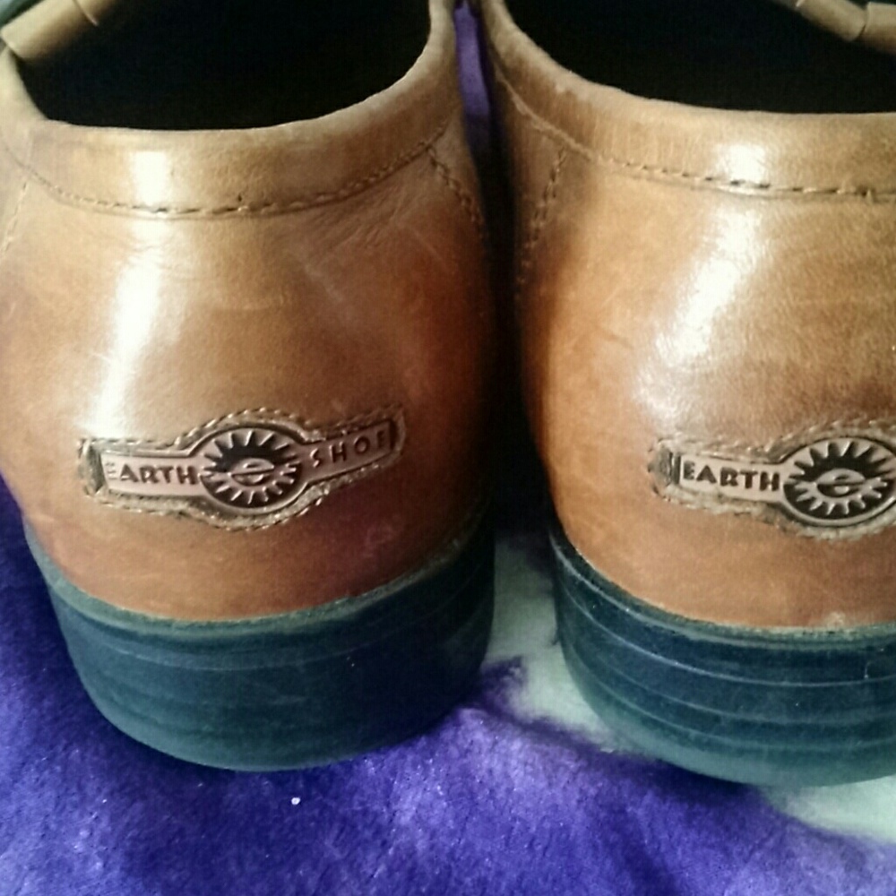 Shoes - Picture 4 of 4